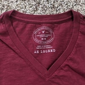 American Eagle V-Neck Tee-Shirt
